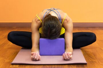 yoga-props-across-styles-yoga-king