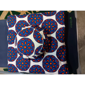 Zabuton (kapok fillings) and Zafu Combination with Buckwheat hull / Kapok fillings. Available in 10 colours of your choice.